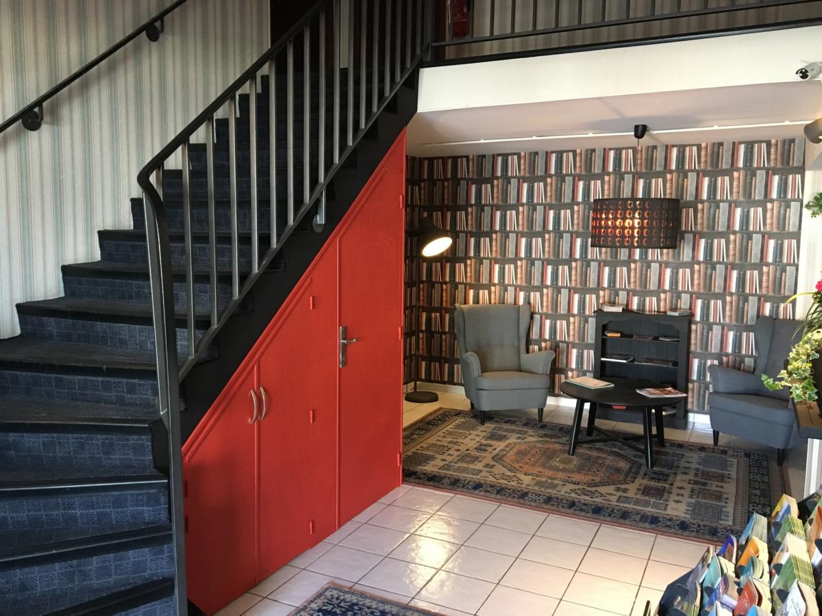 Hotel Le Dauphin Saint-Denis-de lʼHôtel Zewnętrze zdjęcie